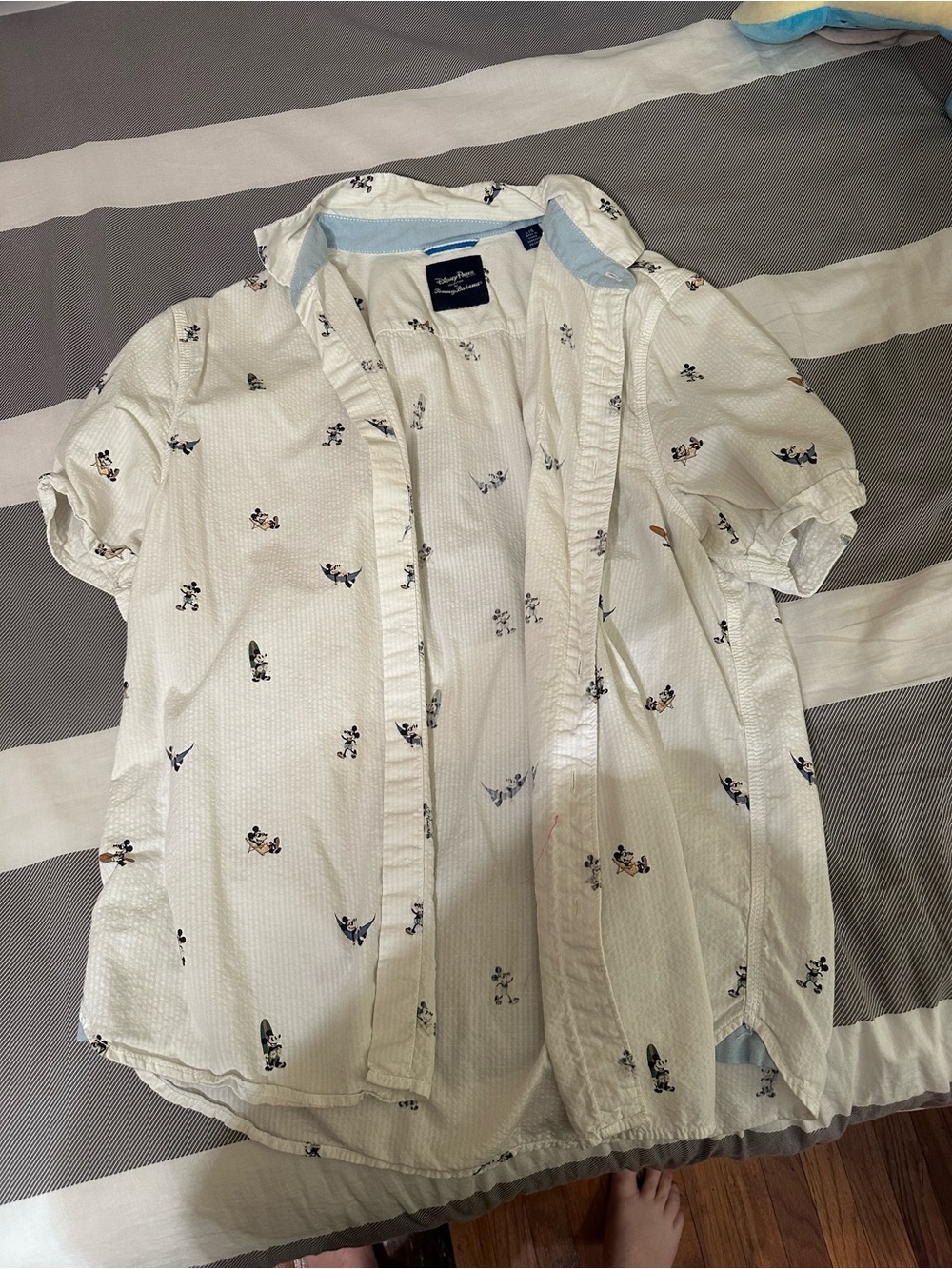 RARE Disney Parks Mickey Mouse White Short Sleeve Button-Up Shirt Tommy Bahama L